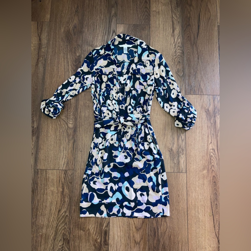 Diane von furstenberg women’s Navy & Cream Dress size 2